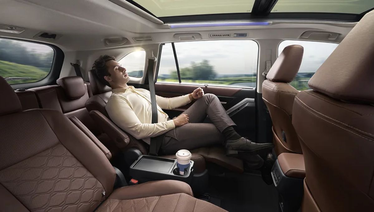 Toyota Innova Hycross