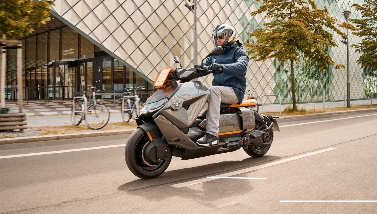 BMW CE 04 