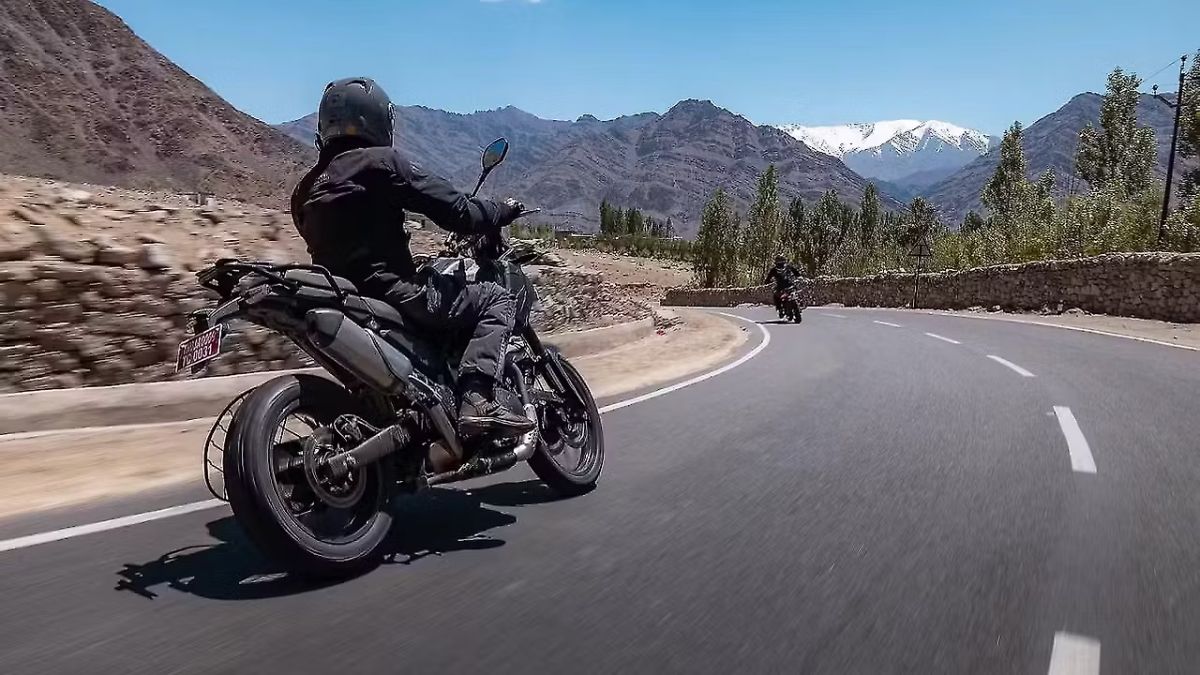 Royal Enfield Himalayan 750